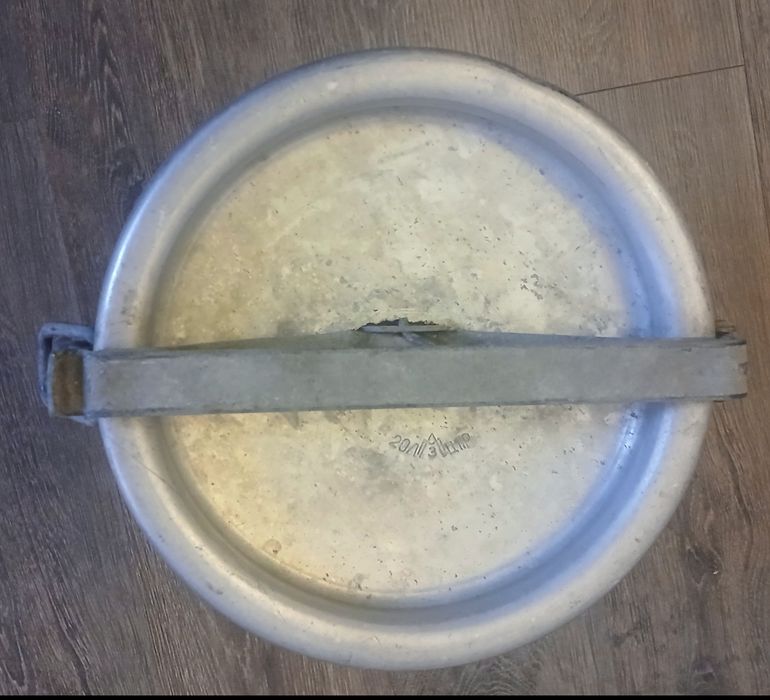 Продам флягу 20л