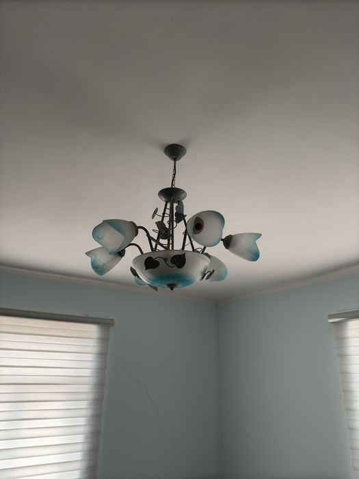 lustralar sotladi kelshlgan narxda