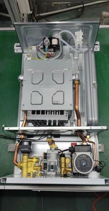 Котёл двухконтурный 18-KW с комплект из первых рук