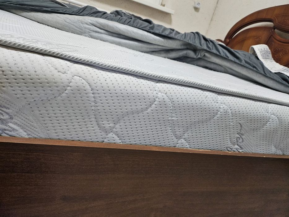 Продам кровать с матросом вместе