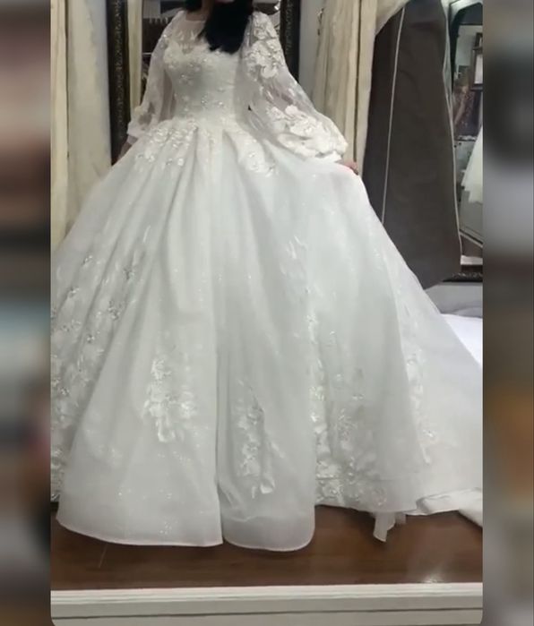 Свадебное платье