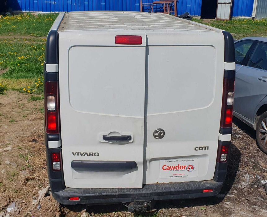 Dezmembrez Opel Vivaro 1.6 cdti 2014