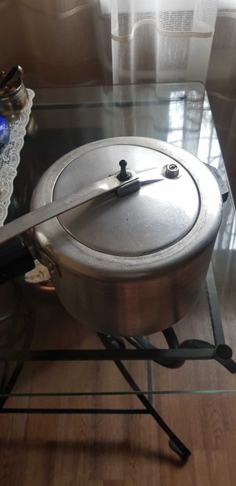 Продам скороварку СССР, состояние хорошее.