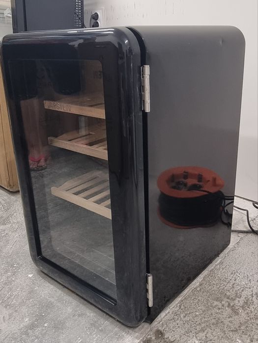 Ретро хладилна витрина Klarstein 70L