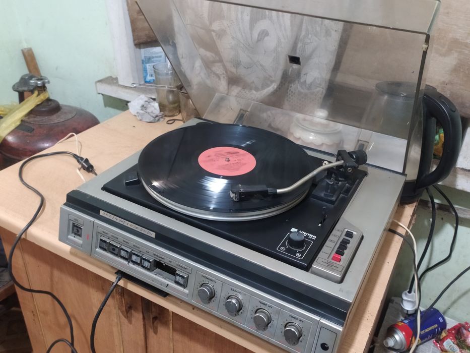 Продам проигрыватель