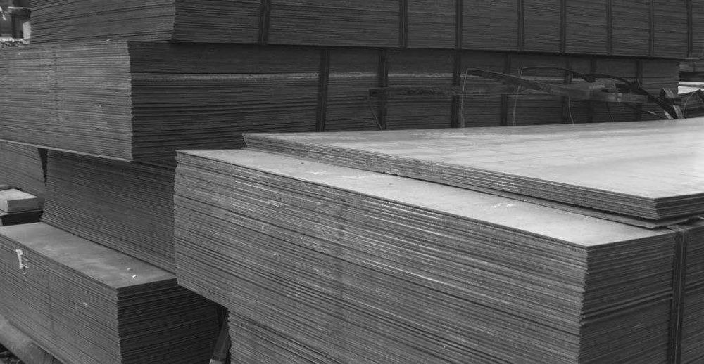 Лист холоднокатаная и горячекатаная  доступен во всех размерах есть