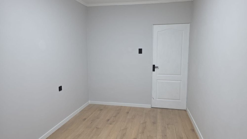 Сдаётся маникюрный стол