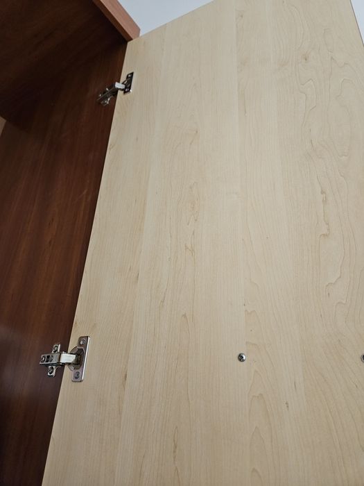 Продам шкаф вместительный