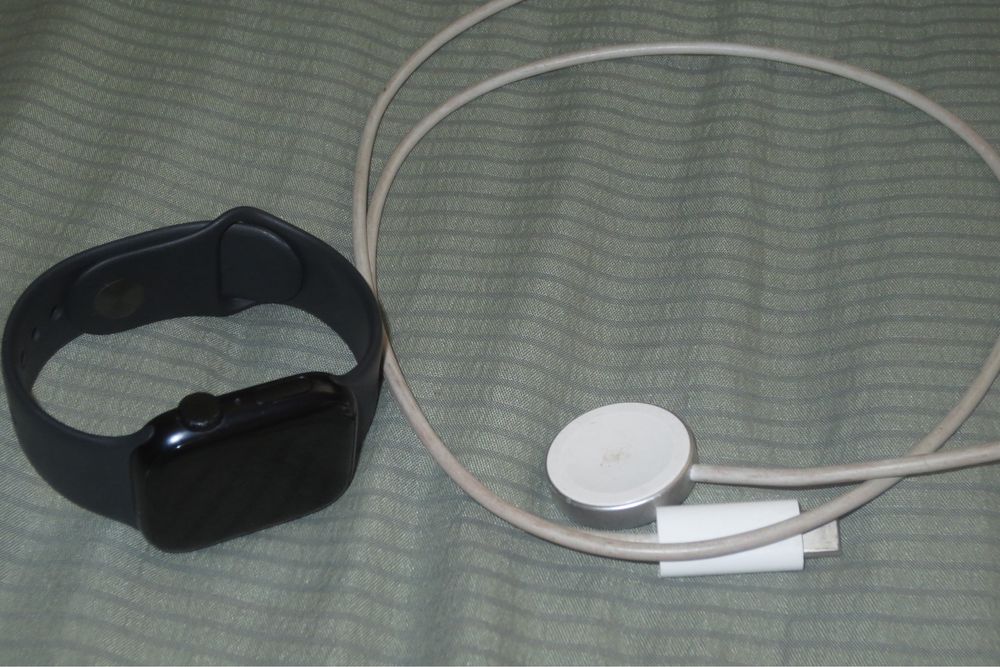 Apple watch series 8