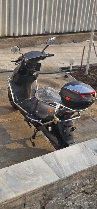 Продам электроскутер yulong