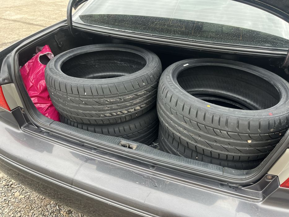 Продам новый комплект шин