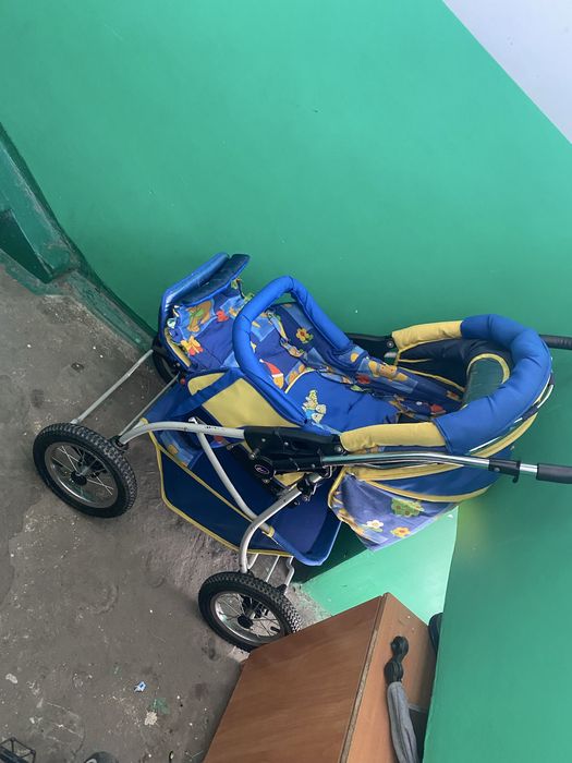 Продам коляску 5000