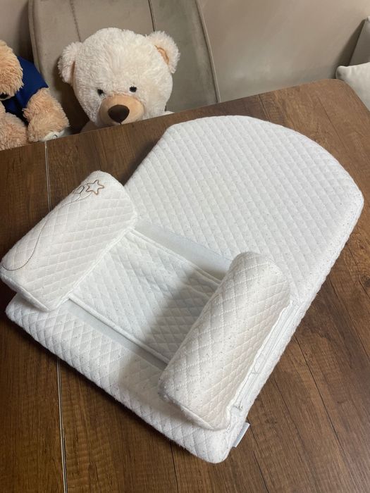 Гнездо Lorelli, антирефлукс възглавница KikkaBoo, възглавничка Playgro