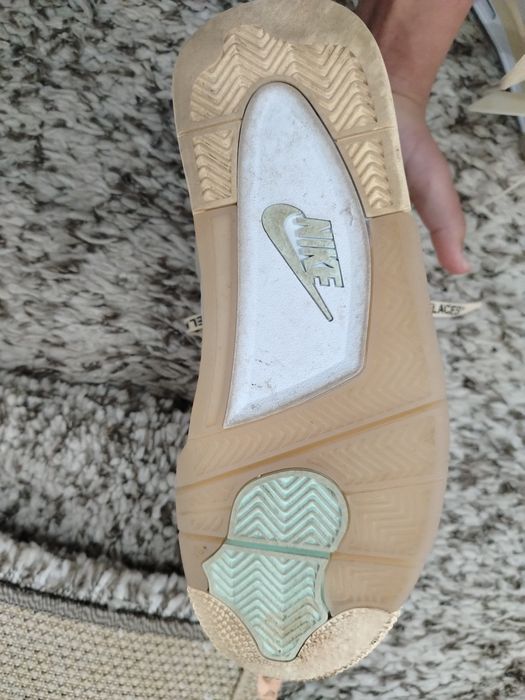 Vand pereche de Jordan 4 Off White marimea 40