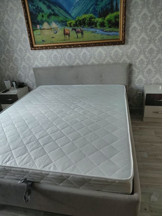 Кровать двухспальная