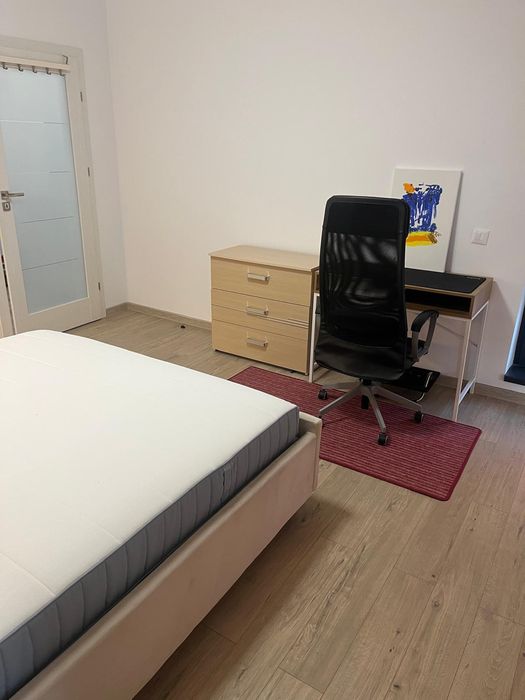 Închiriez garsonieră exigent faza 4 cu loc parcare