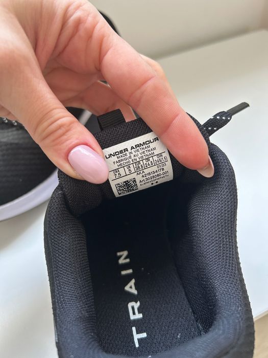 Under armour маратонки