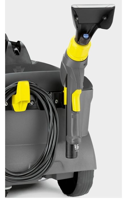 Продам моющий пылесос Karcher Puzi 10/1