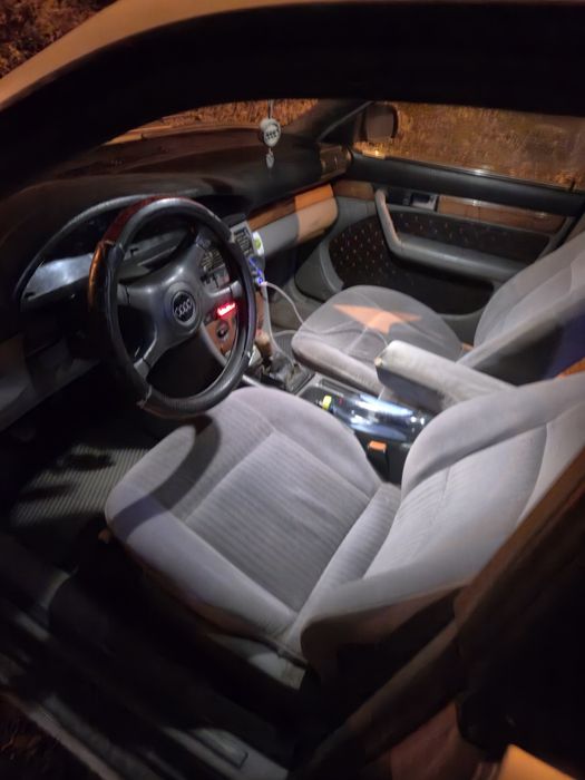 Продам ауди 100с4