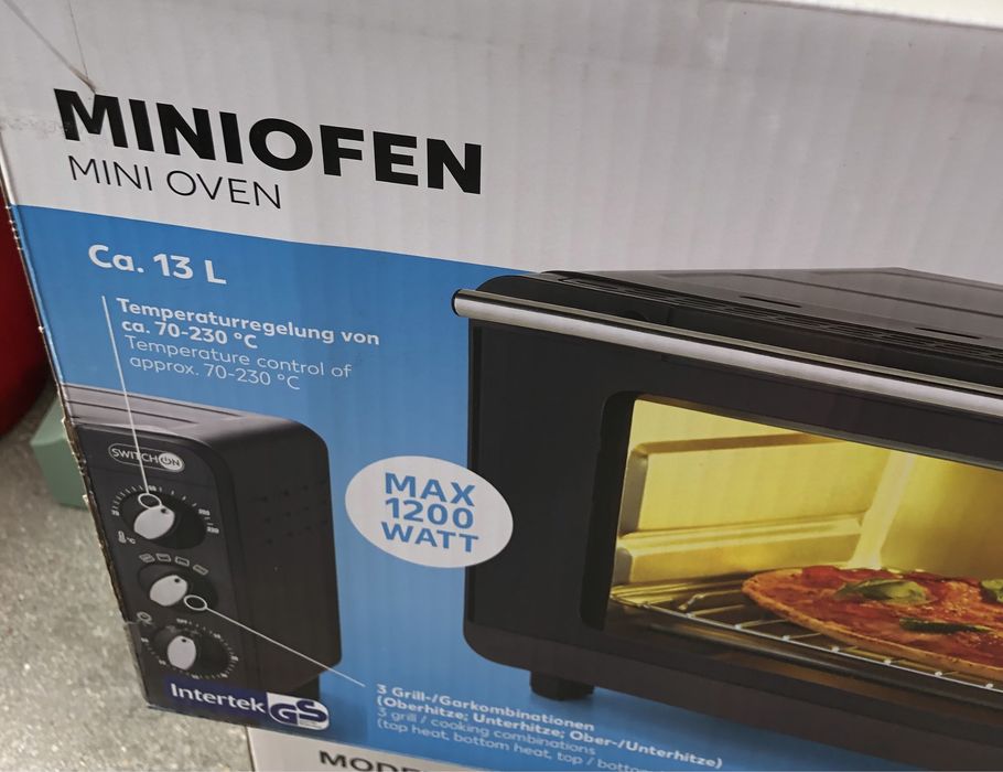 Mini cuptor electric