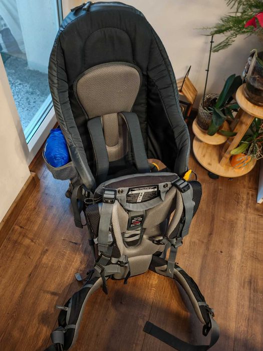 Туристическа раница за носене на дете Deuter Kid Comfort 3