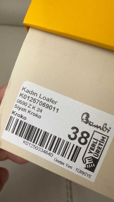 Pantofi \ Loafers • Bambi • Nr. 38 EU