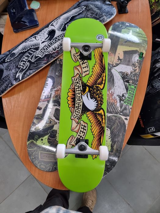 Готов скейтборд Antihero 8.0