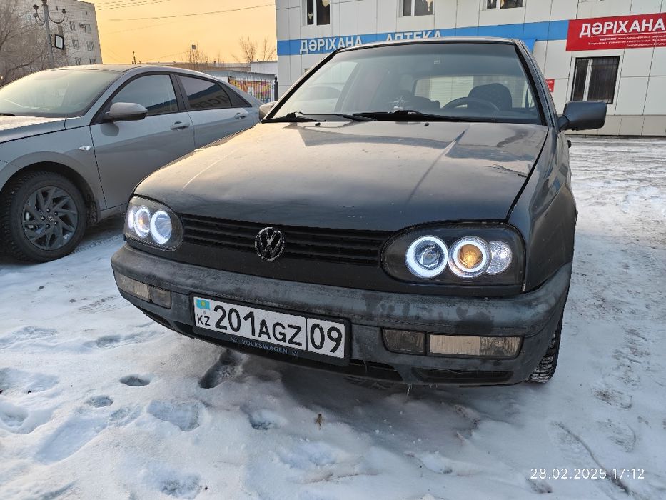 Продаю VW Golf 2l