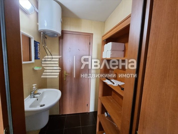 Офис в широкия център на града