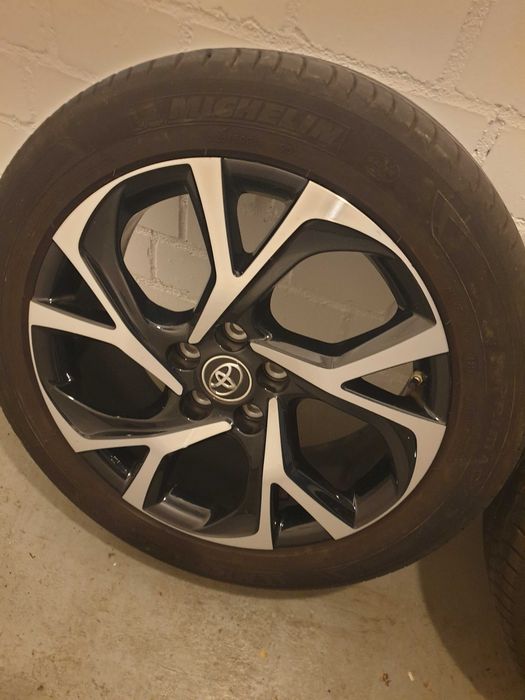 4 х Оригинални джанти Toyota C-HR с гуми 225 50 18цола
