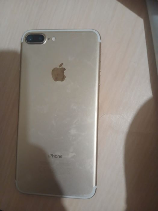 Обменяю iphone 7+