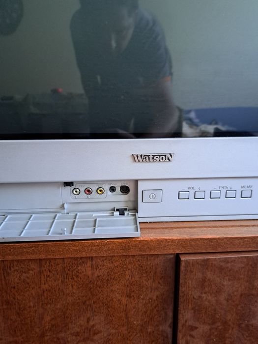 Голям телевизор плюс подарък