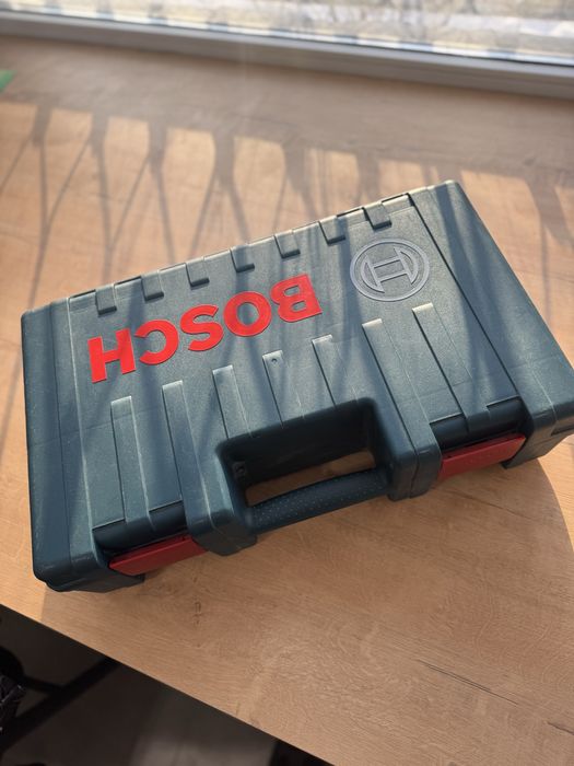 Перфоратор Bosch GBH 2-23 REA Professional с пылеуловителем