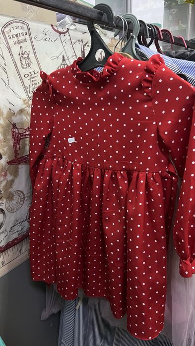 Продам платья 116-122