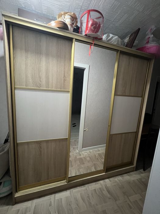 Шкаф купе срочно продам