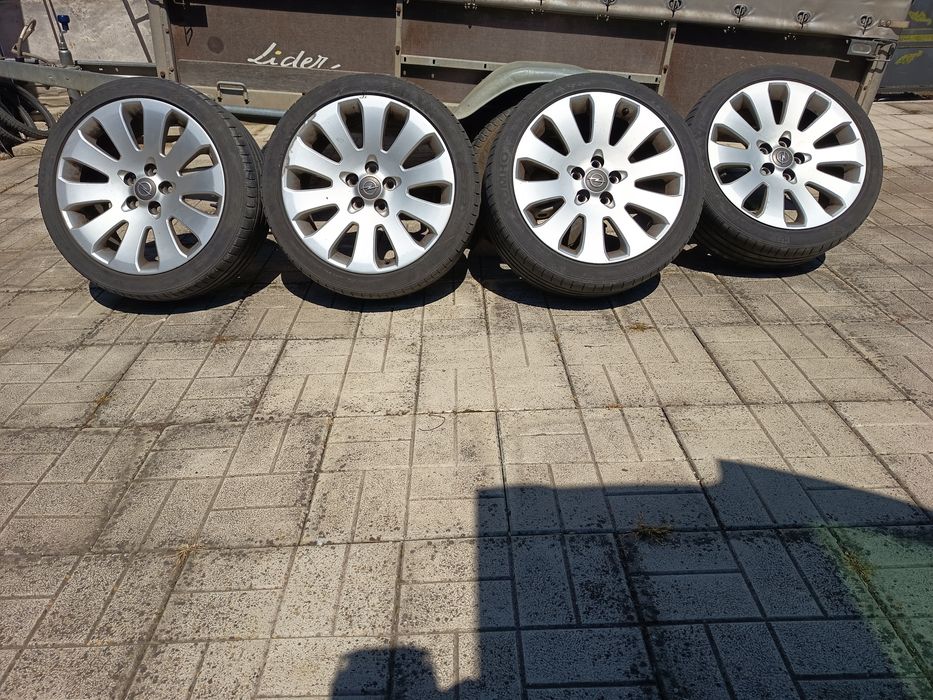 Jante aliaj cu anvelope 245/40 R19 de vara Opel Insignia