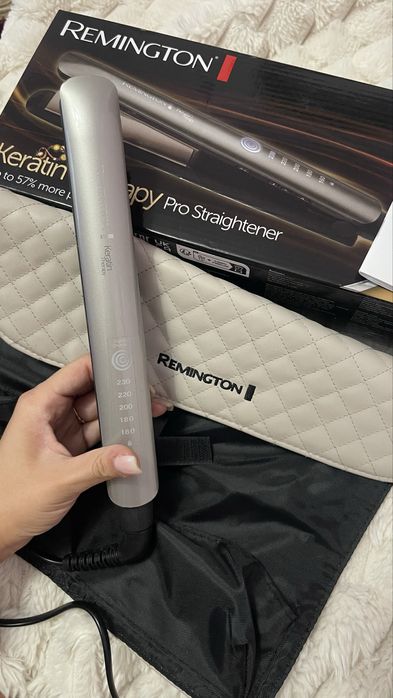 Пресата за коса Remington S8590 Keratin Therapy Pro
