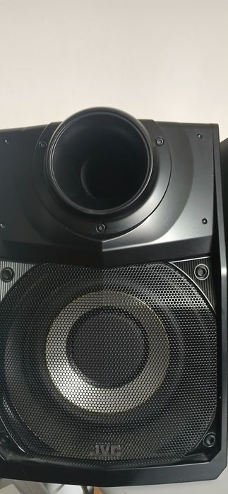 JVC MX-KC68 400W Hi-Fi Система с Субуфер и Дистанционно