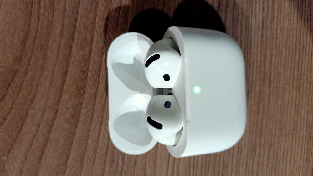 Наушники Airpods 4