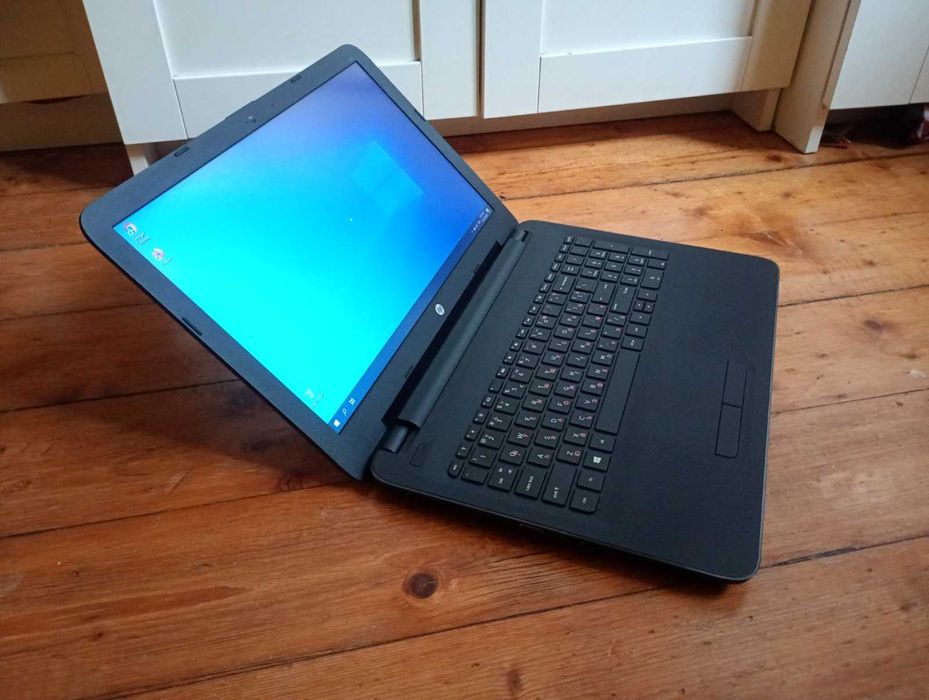 Лаптоп Hp, отличен, като нов, 15 инчов дисплей, НОВО SSD с гаранция