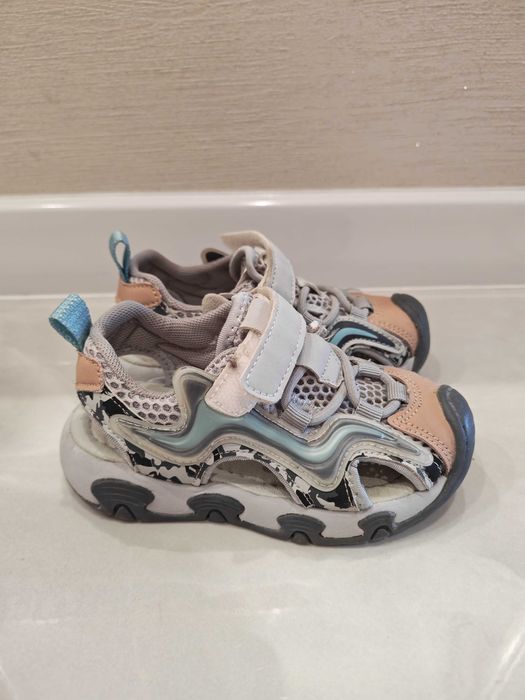 Детски сандали за момче