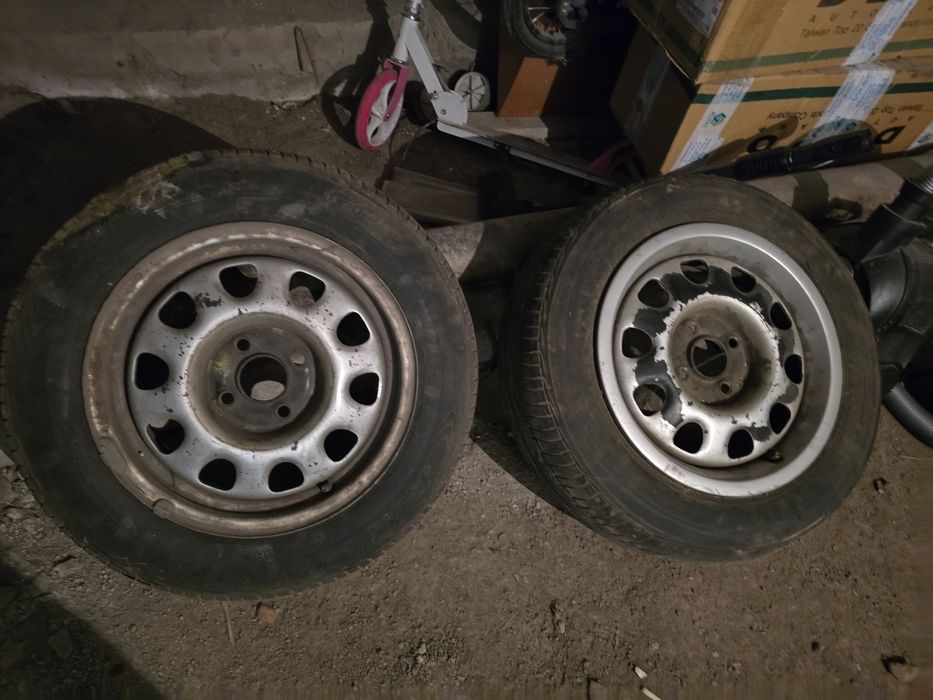 Продам два колеса R14