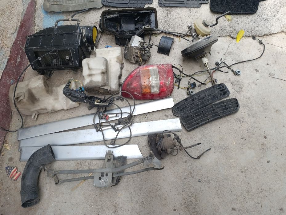 Запчасти на Ауди с4