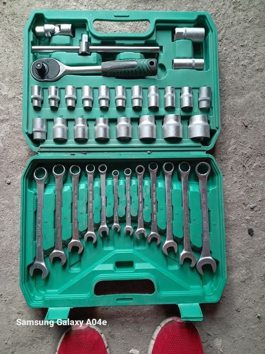 Набор ключей срочно продаю