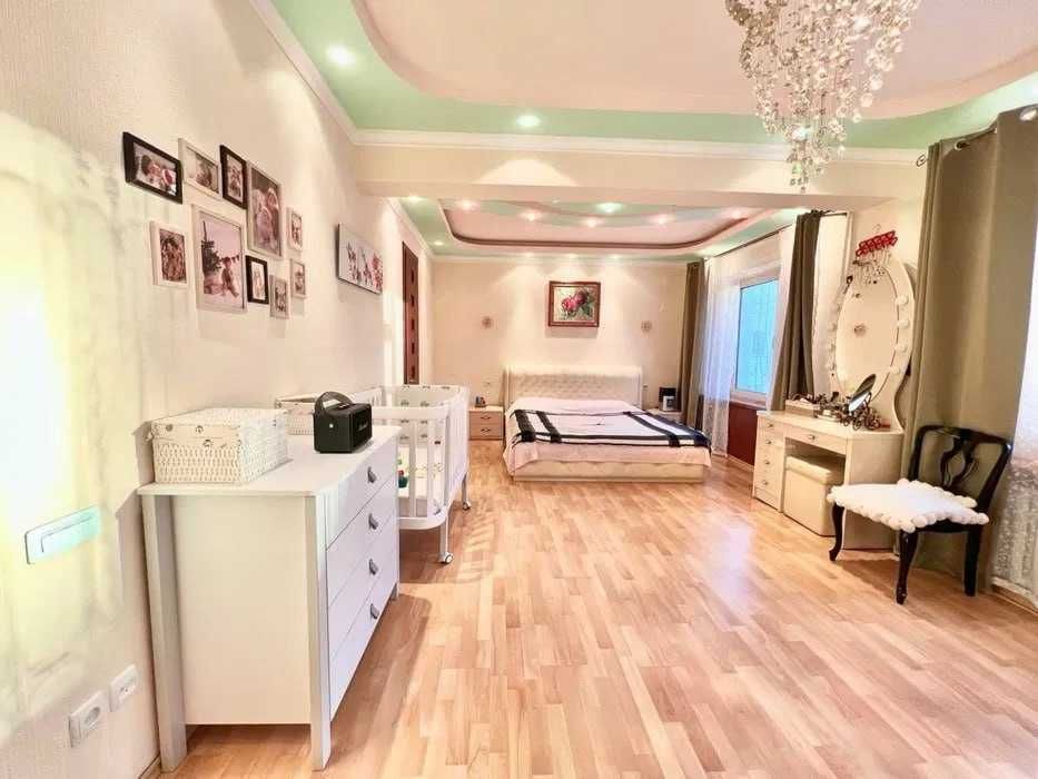 Срочно! 5-комнатная квартира 182 м² | Ойбека | Центр