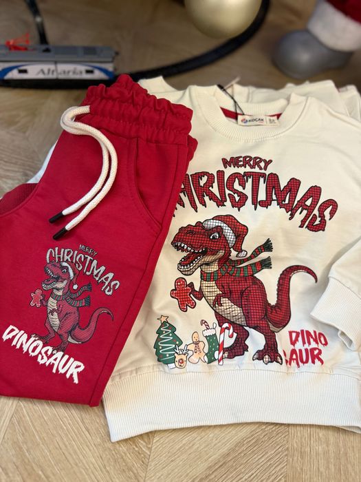 Нов Коледен комплект