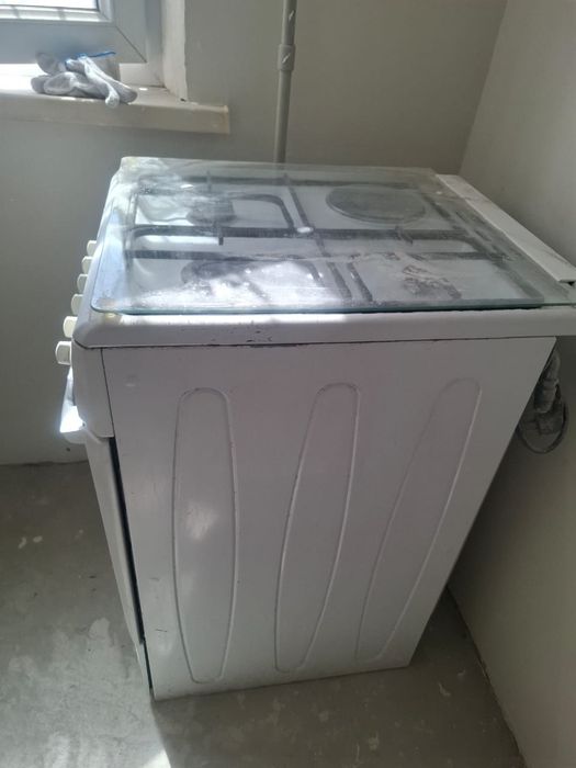 Продам газовую плиту