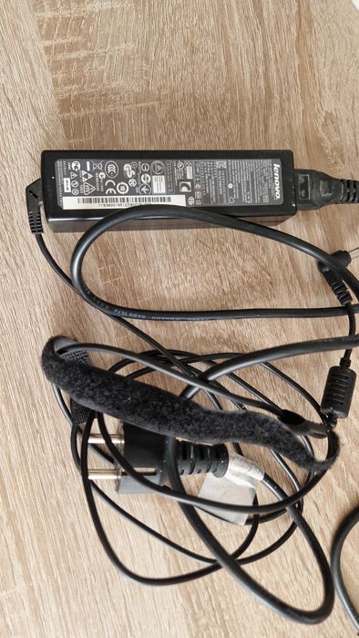 incarcator laptop Lenovo