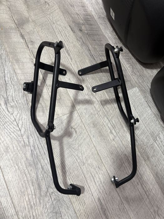 Genți laterale / bagaje dedicate Kawasaki - suzuki Pret fix !!