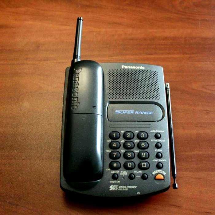 Беcпроводной телефон «Panasonic KX—TC1710В» 900 MHz